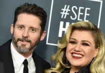 Kelly Clarkson and Brandon Blackstock arrives for the 25th Annual Critics' Choice Awards on January 12^ 2020 in Santa Monica^ CA LOS ANGELES - JAN 12