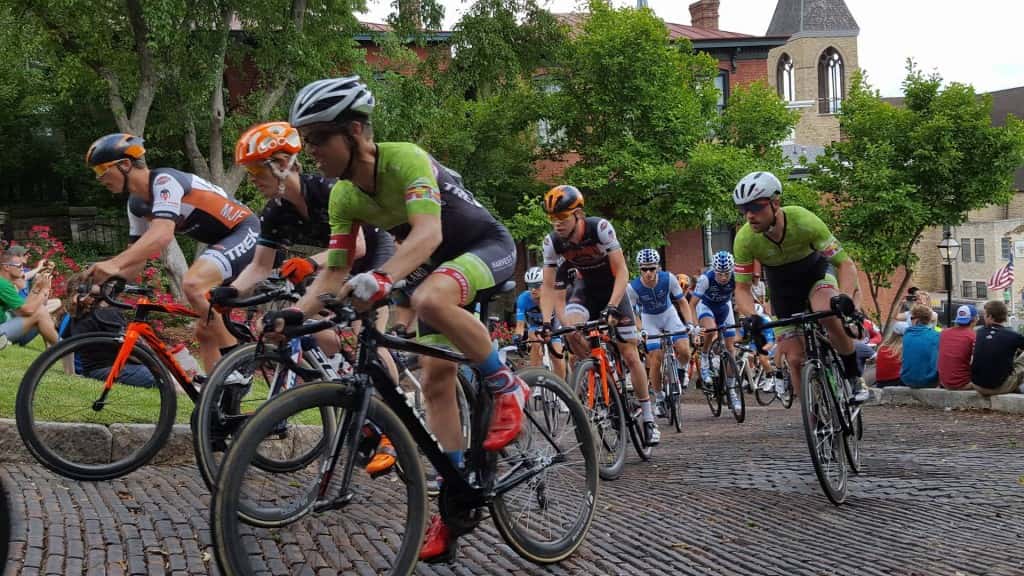 snake-alley-race