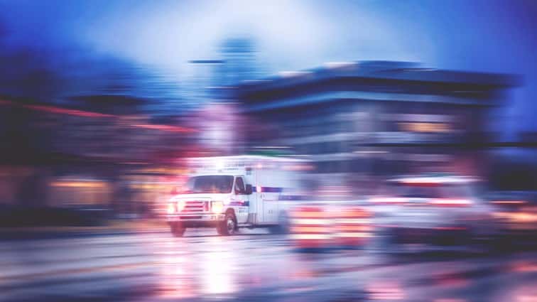 Hamilton, Ill. Man injured after jumping from moving vehicle - Vimarsana News