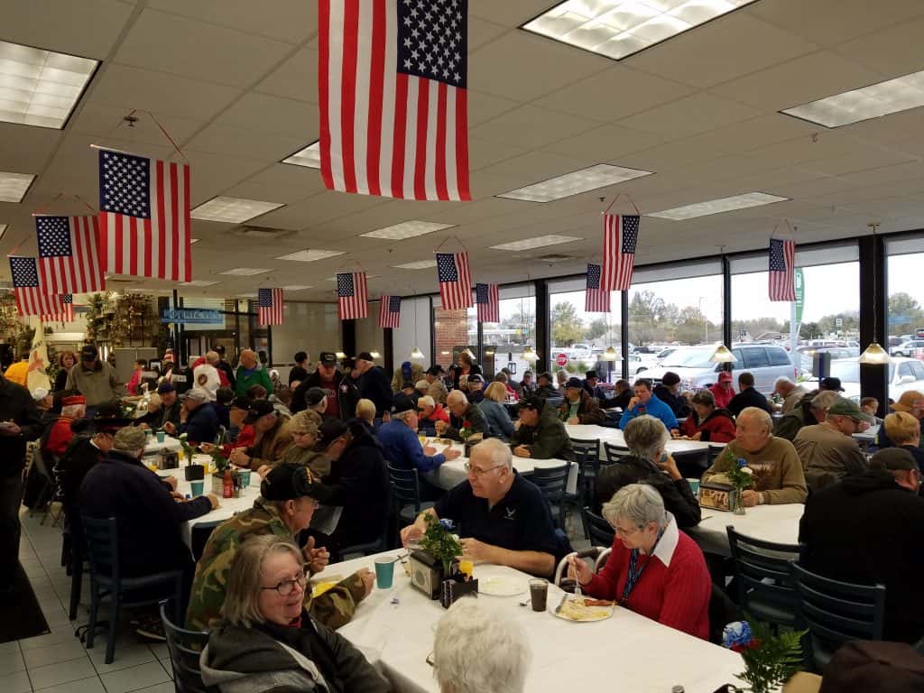 Hundreds Attend HyVee's Annual Veterans Breakfast KBUR