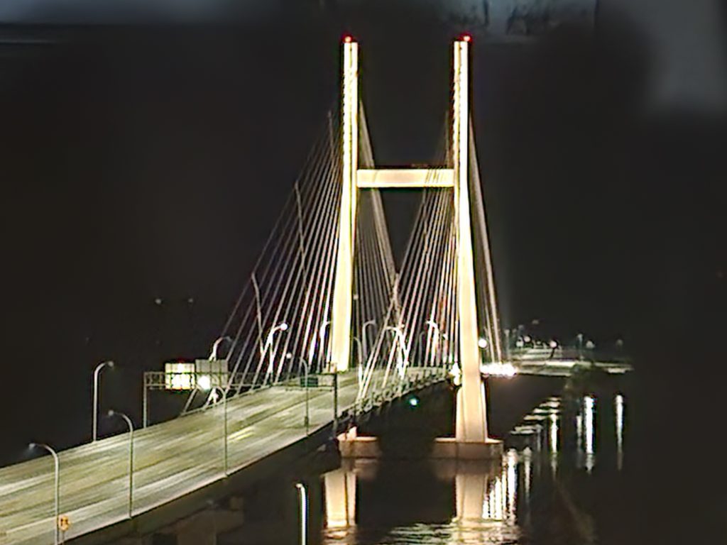 Great River Bridge now fully lit - Vimarsana News