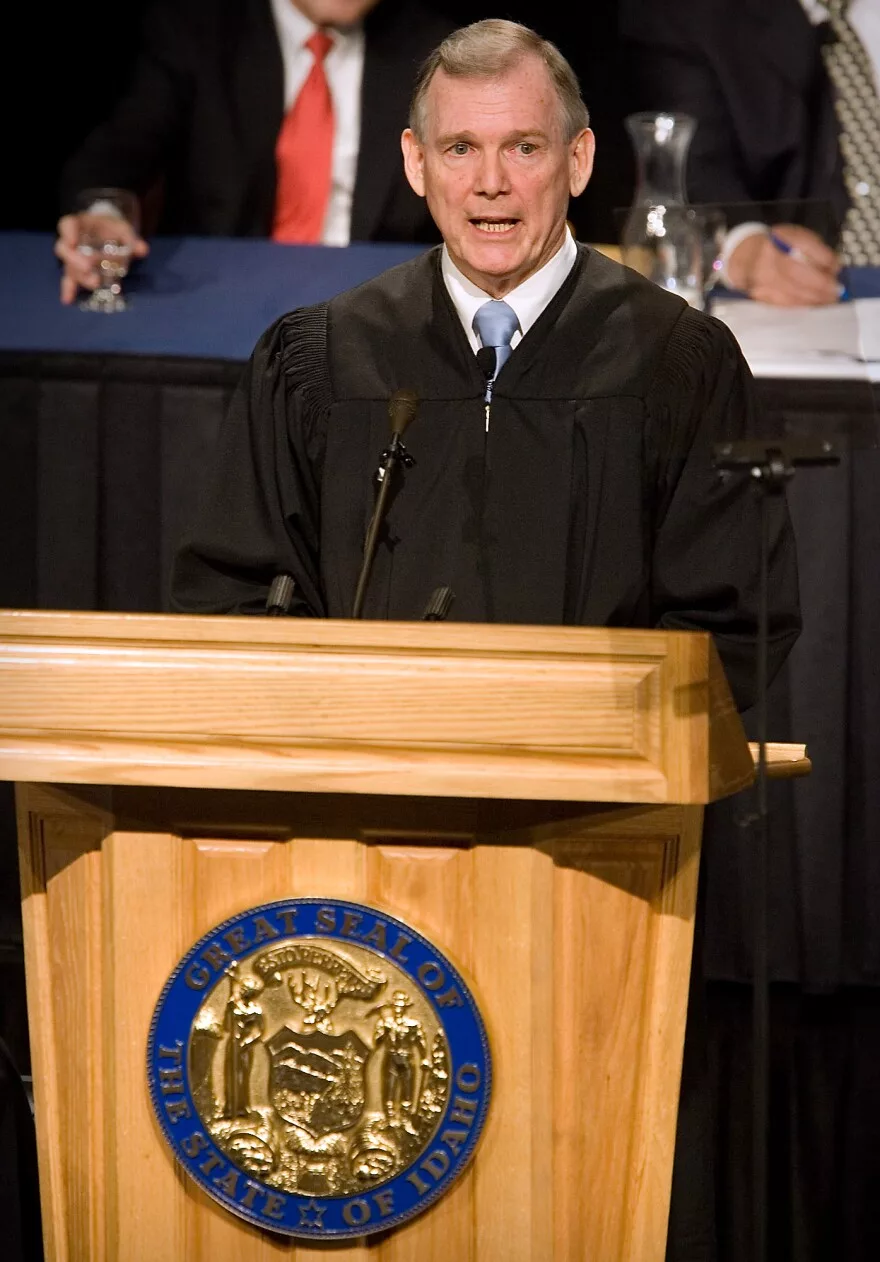 chief-justice-daniel-eismann