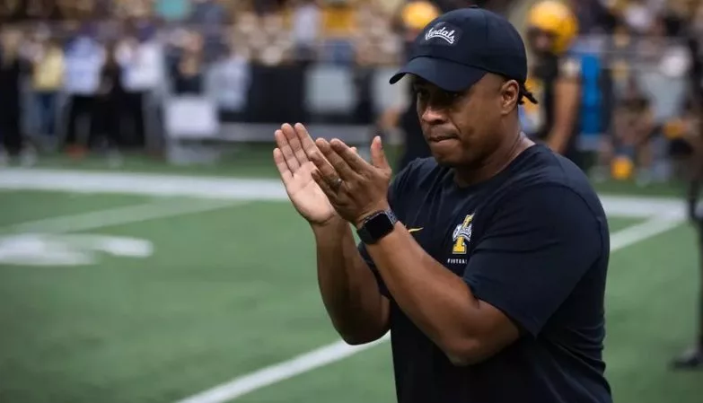 uifootballford020525