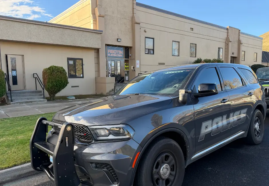 asotin-police-at-asotin-school
