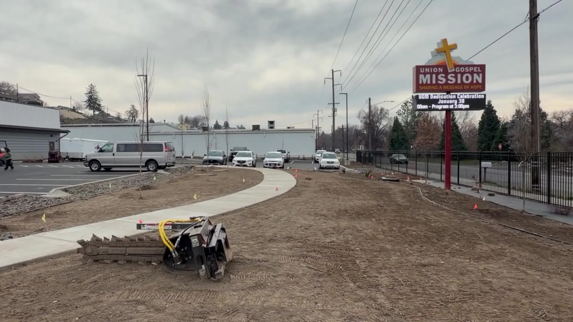 ugm-sign-_-during-construction