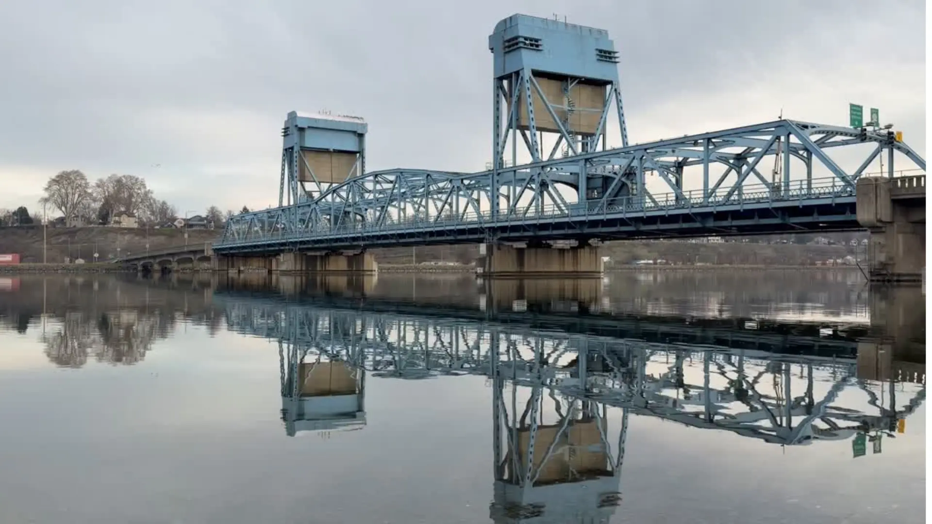 blue-bridge-_-interstate-bridge