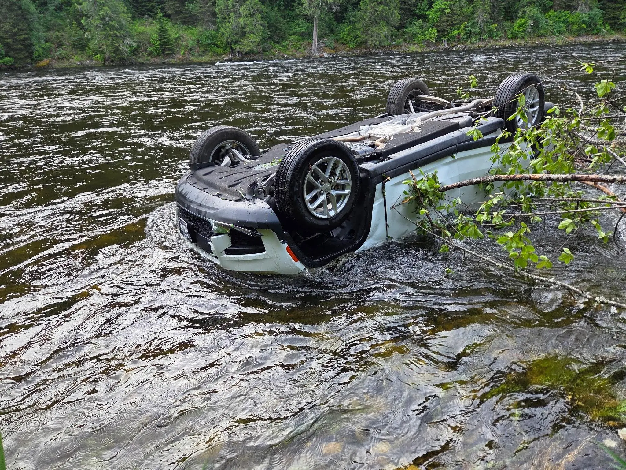 kooskia-car-in-water