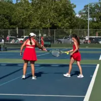 bison-girls-tennis-pic-2-2