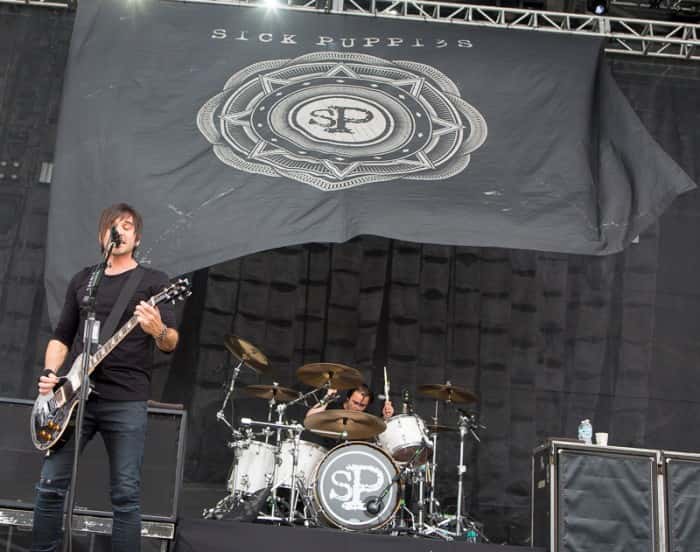 Sick Puppies (photo by Jason Squires)