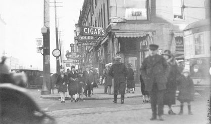 1-benton-harbor-main-street-circa-1930