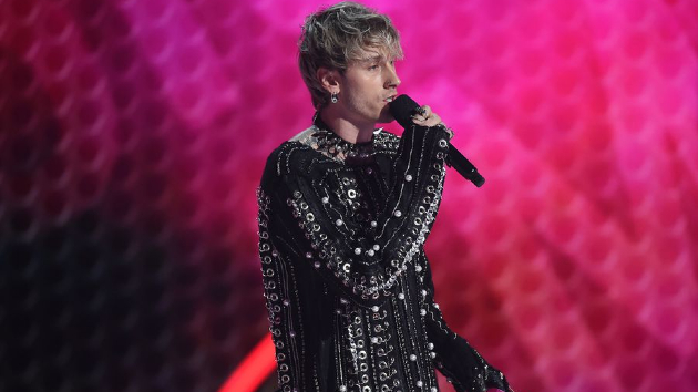Machine Gun Kelly reveals track list & guests for ﻿'Mainstream Sellout' - Vimarsana News