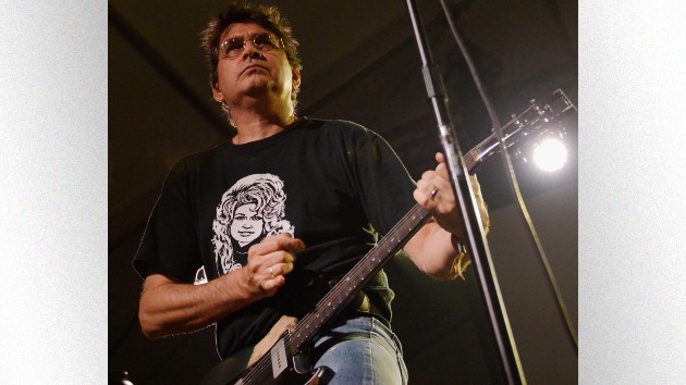 Does Nirvana and Pixies producer Steve Albini want to make Dolly Parton's rock record? - Vimarsana News