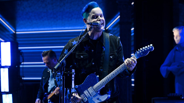 Watch Jack White shred custom Fender guitar that will make Tom Morello "jealous" - Vimarsana News