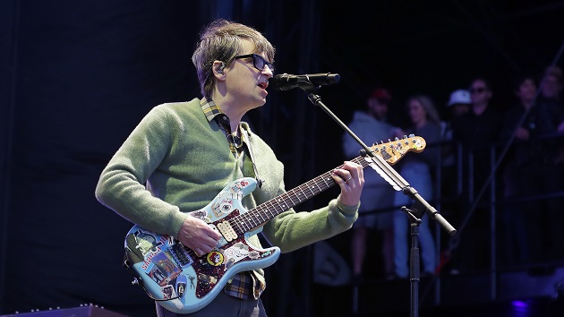 Weezer announces Indie Rock Roadtrip US headlining tour - Vimarsana News