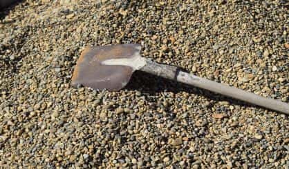 shovel-safe587464