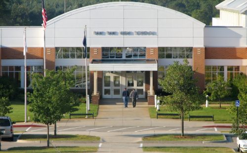 One arrested after terroristic threats made against Paw Paw schools - Vimarsana News