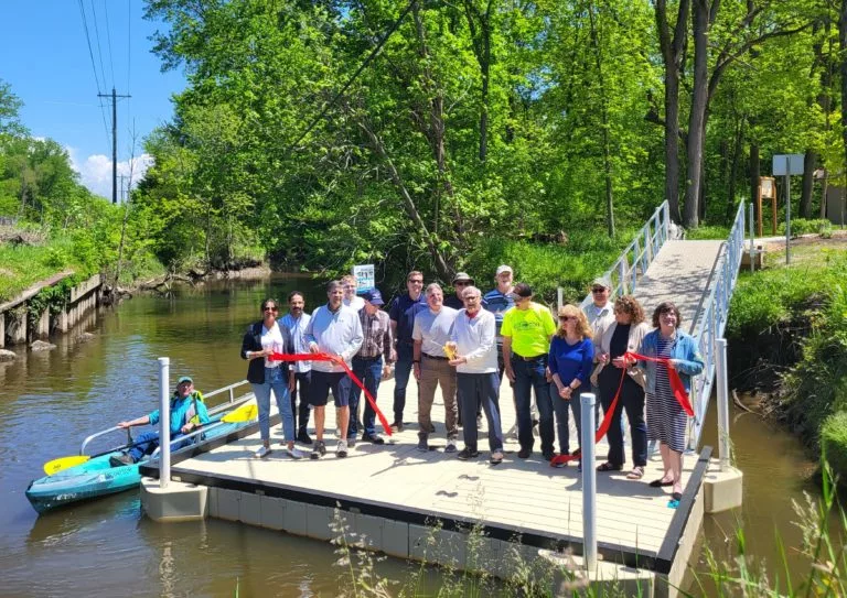 South Haven leaders welcome new kayak launch - Vimarsana News
