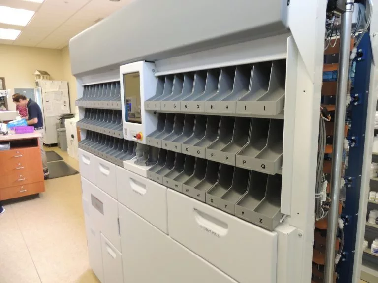 cass-family-clinic-pharmacy-robot-2-768x576137534-1