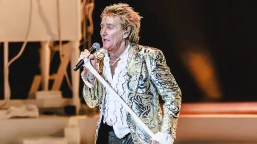 getty_rodstewart_080425520688