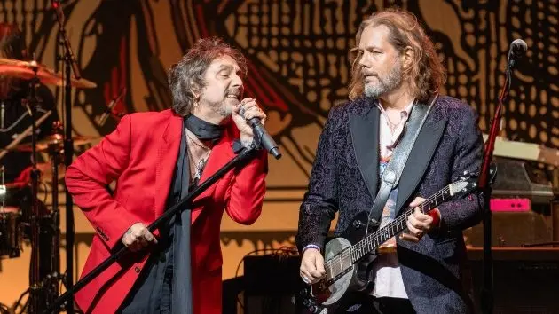 getty_blackcrowes_012826100476