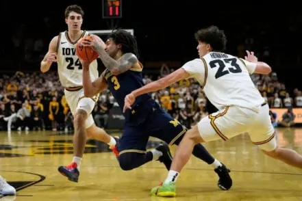 030626-michiganiowa-768x51273372-1