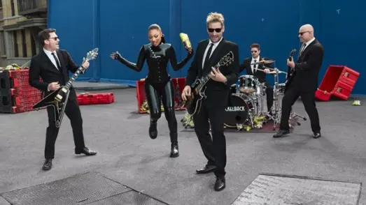 m_nickelbackmegcheetos_03262643220