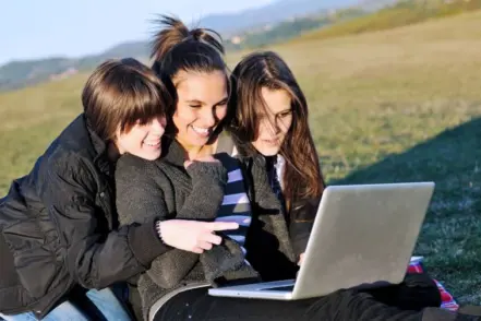 teens-safe631038