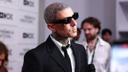 m_travisbarker_080726770857