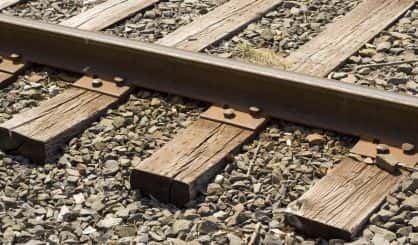 train-tracks-safe
