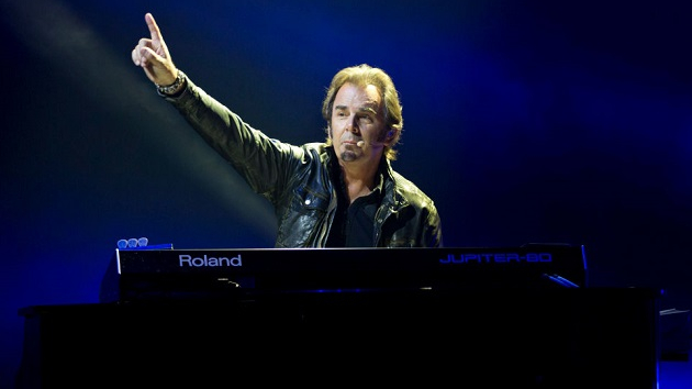 Journey's Jonathan Cain says he's planning to cook an extensive Thanksgiving dinner, but will there be turkey? - Vimarsana News