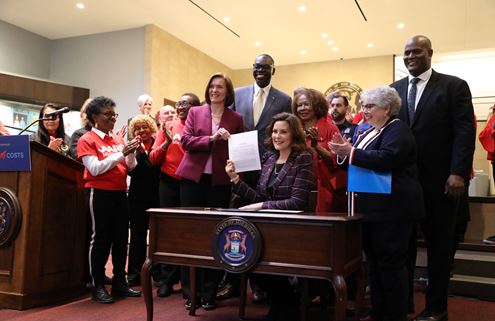 gov-signs-bill556042