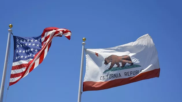 gettyimages_californiaflag_092523411779