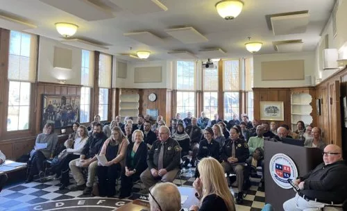 packed-house-500x304998335-1