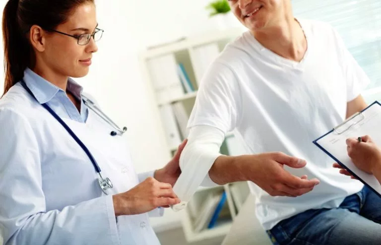 medical-safe-353534-768x49449513-1