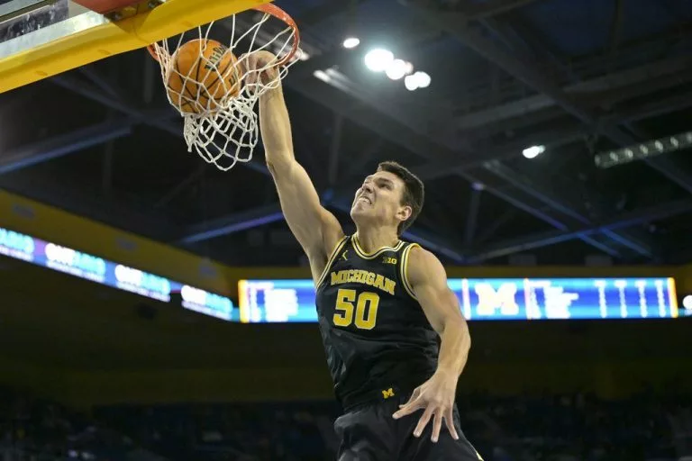 010825-michiganucla-768x512304590-1