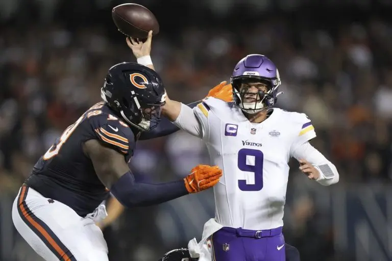 090925-vikingsbears-768x512491990-1