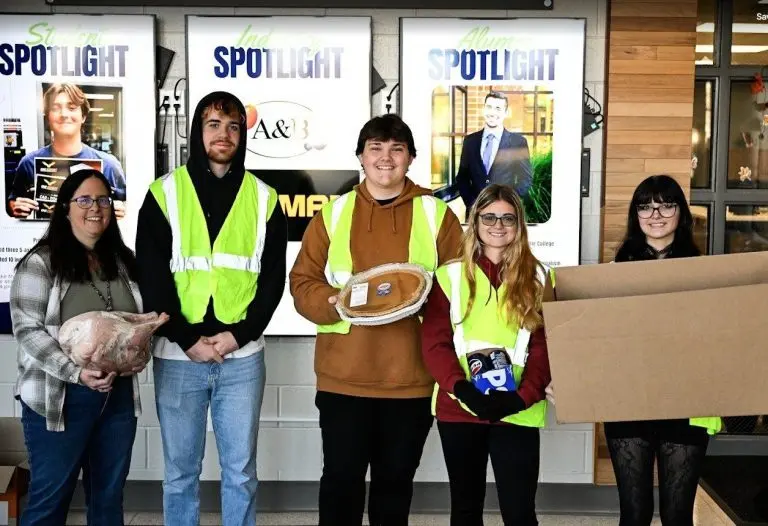 r5u5uu5u-768x526111849-1