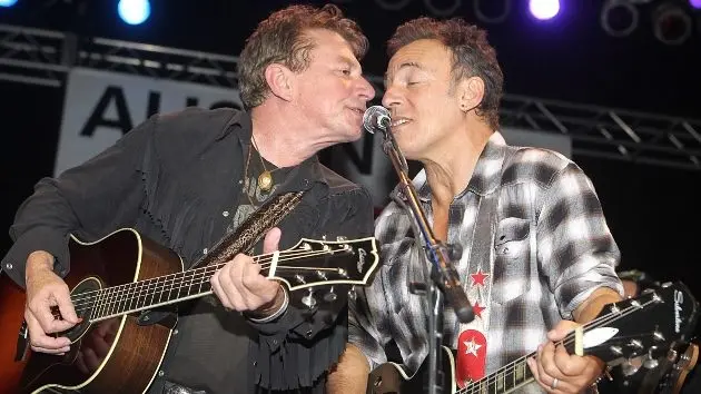 getty_brucespringsteen_121625149619