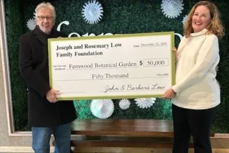 low-family-foundation-gift-fernwood588475