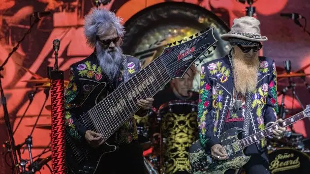 getty_zztop_032426379357