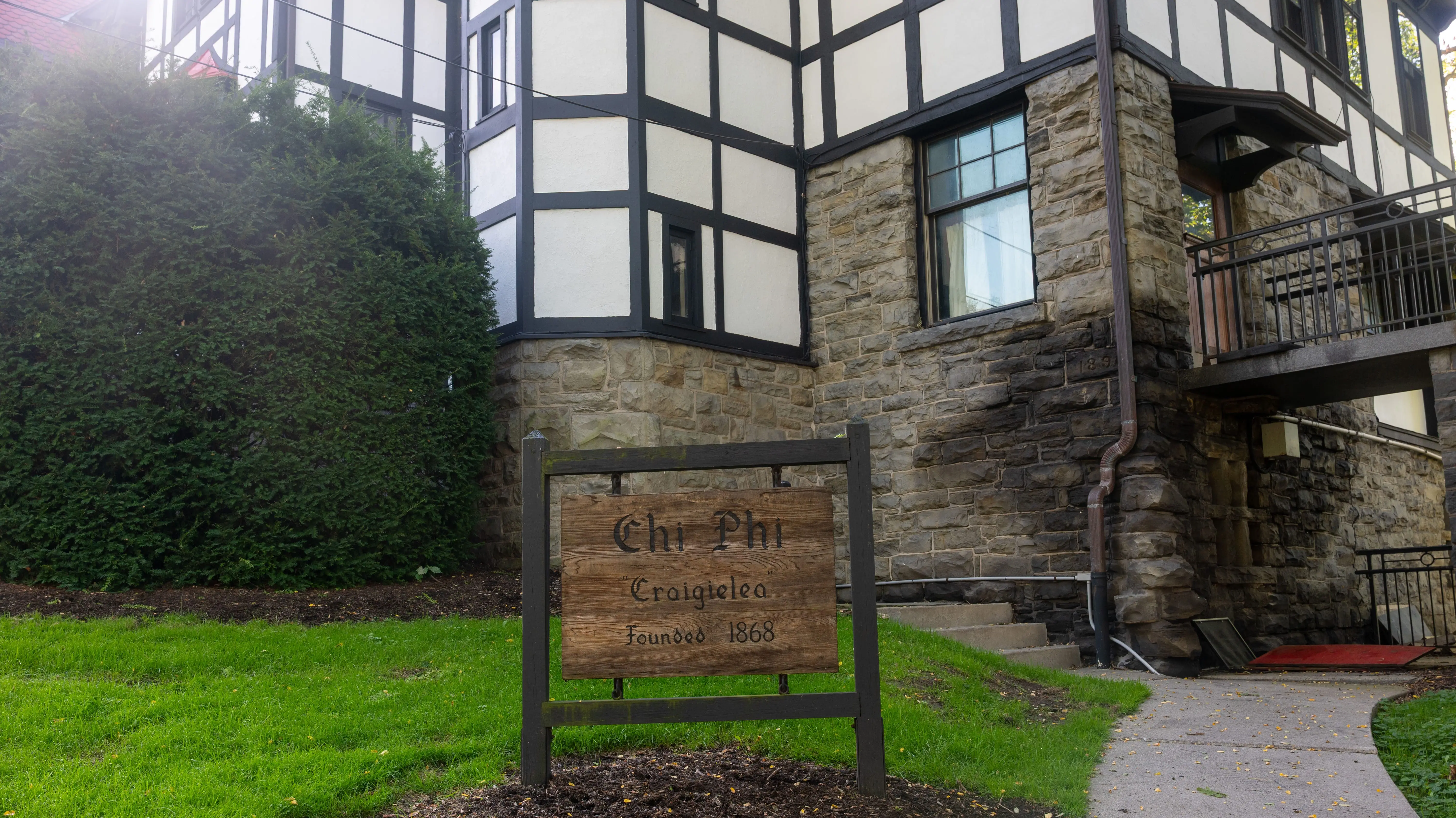 getty_cornellfraternityhouse_100226759662