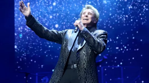 getty_barrymanilow_060223697165