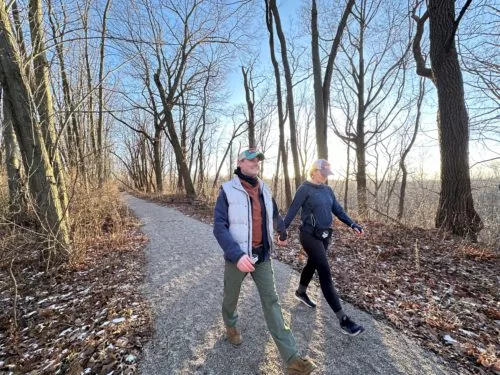 couple-hiking-sarrett-500x375362023-1