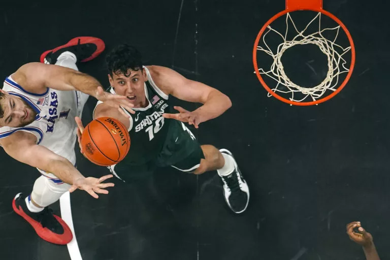 111324-msukansas-768x512233413-1