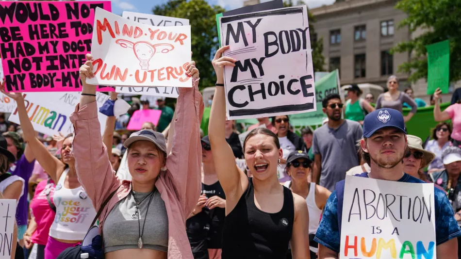 getty_abortionrally_112724319809