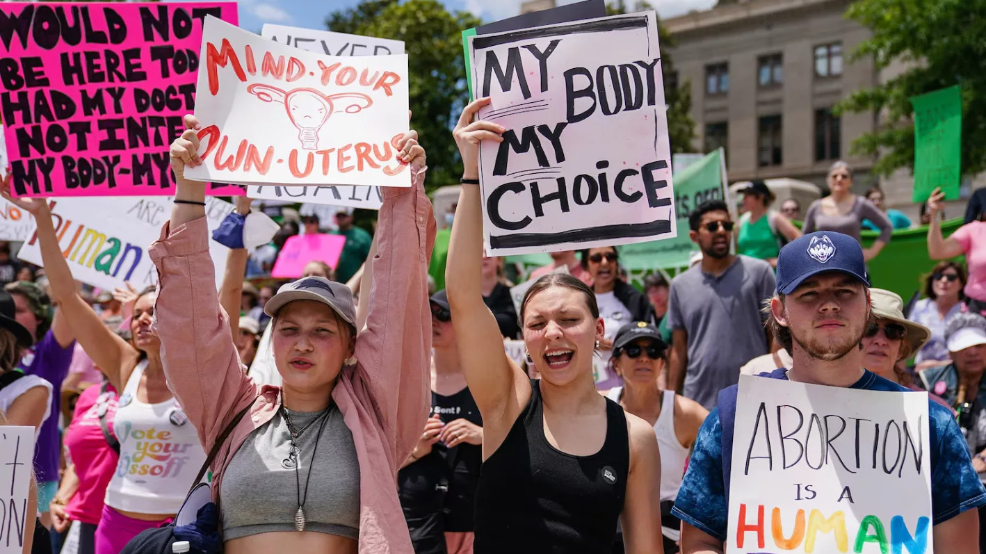 getty_abortionrally_112724319809