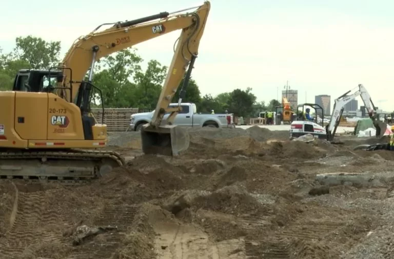 hkjhjkhjk-768x504421981-1