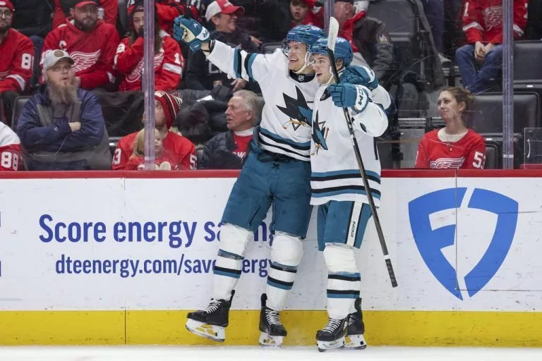 011525-wingssharks-768x512181067-1