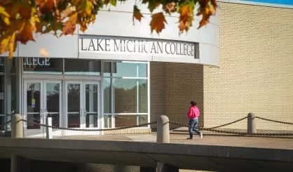 lakemichigancollege2980684