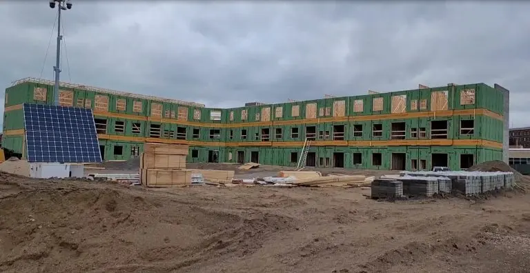 corner-at-wall-street-23-768x396107194-1